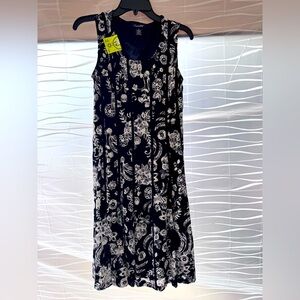 Candie's Elegant Black and White Floral Maxi Dress Small